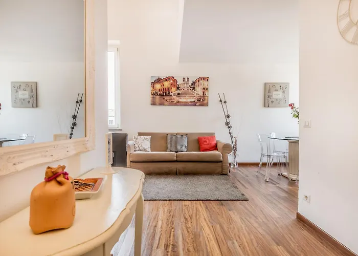 Il Palazzetto Di Via Della Frezza * Рим