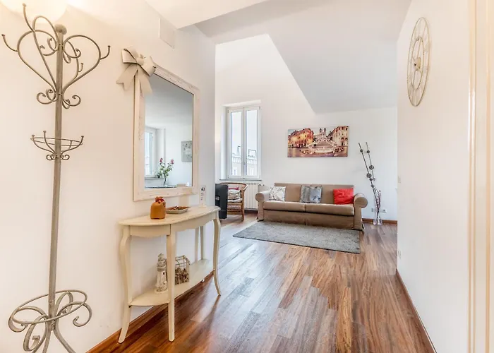 Il Palazzetto Di Via Della Frezza * Рим